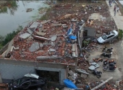 江苏龙卷风夺走10人生命 气象专家揭示高温和江淮气旋的不寻常结合